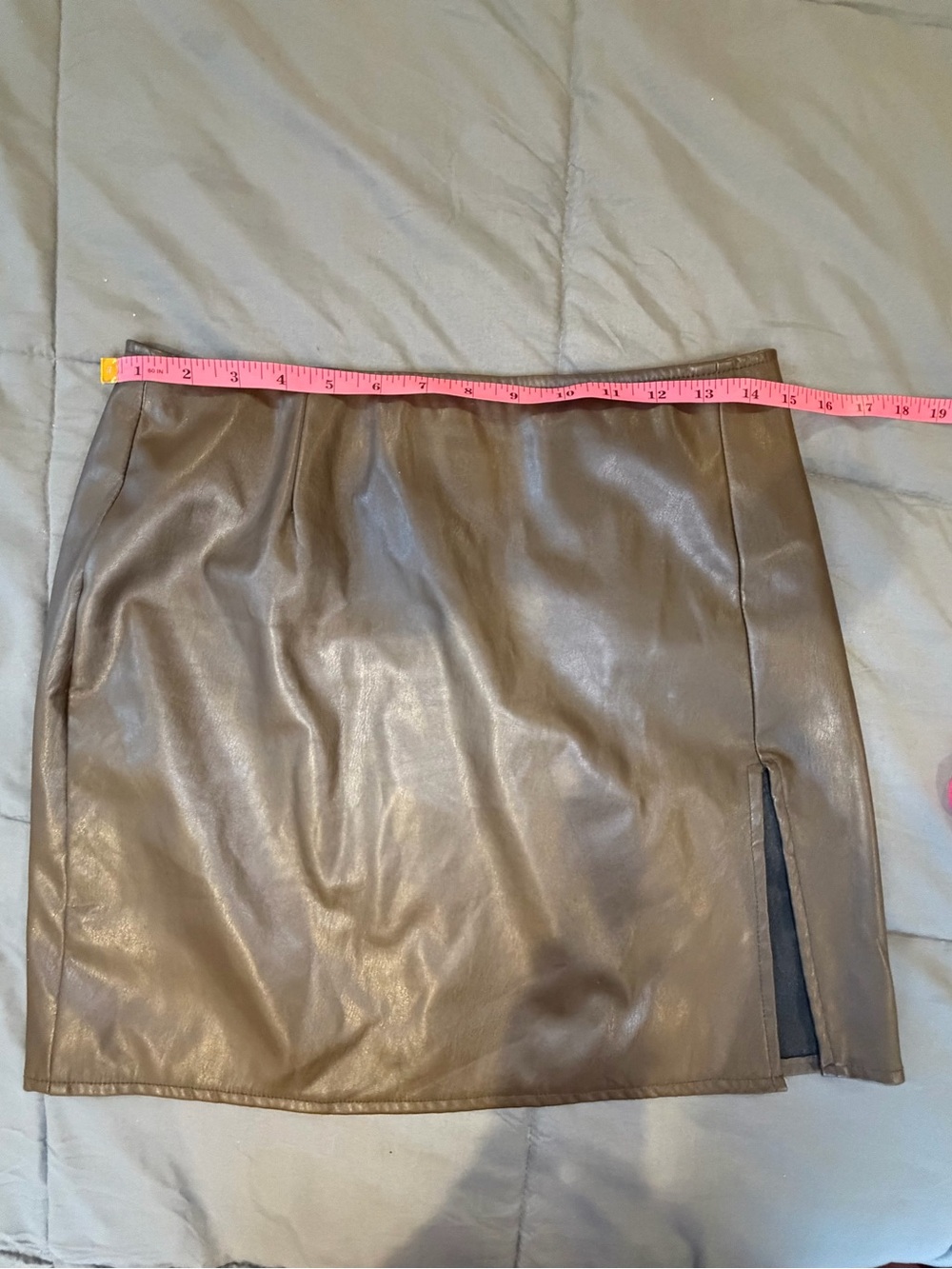 Motel Brown Faux Leather Mini Skirt Side Slit Size Large Y2K - Picture 7 of 8